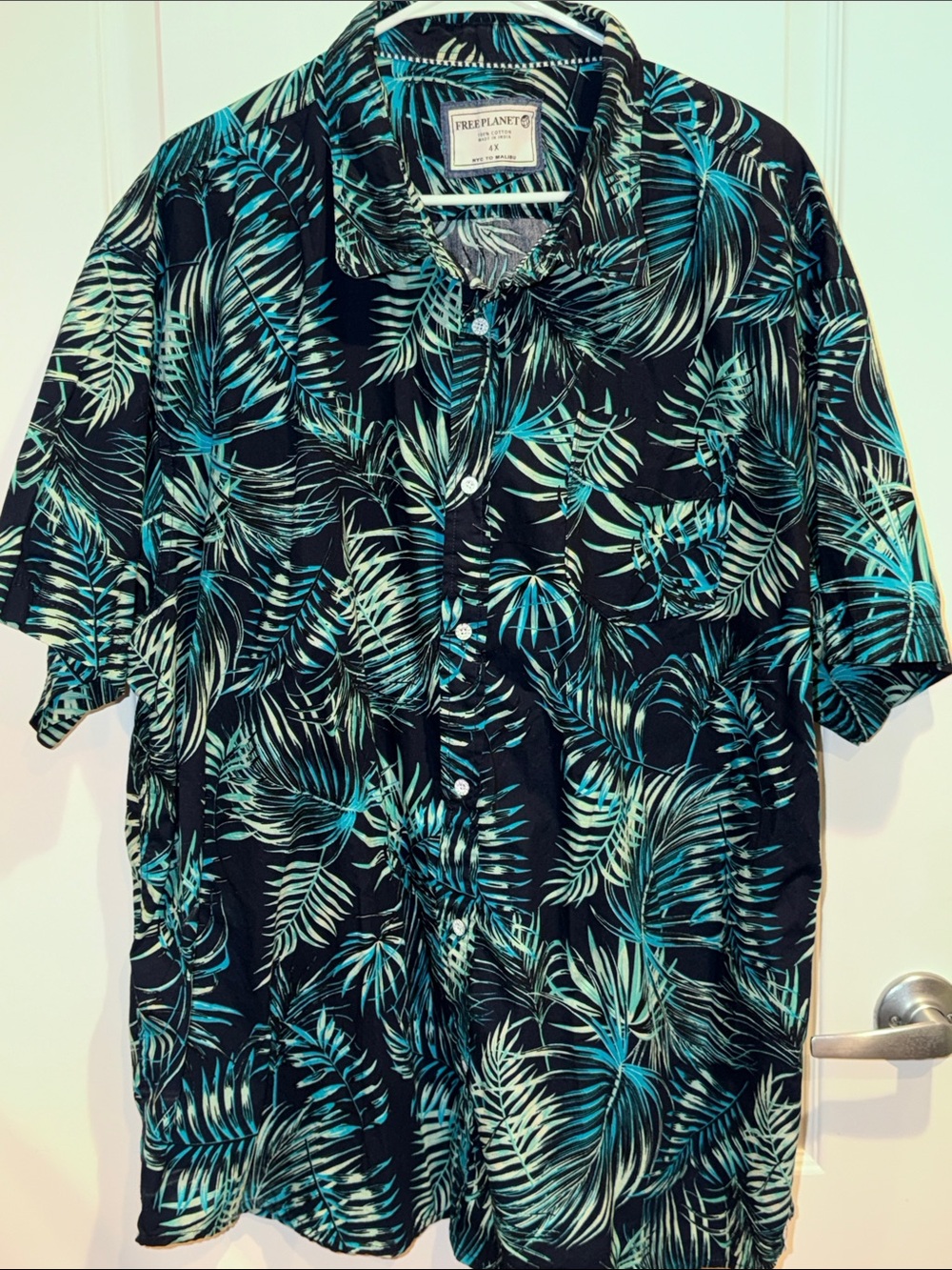 Men’s Free Planet Black and Teal Tropical Leaf Camp Shirt - size 4X